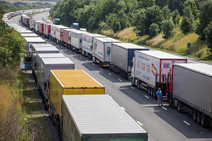 На дорогах Великобритании появятся колонны беспилотных грузовиков
