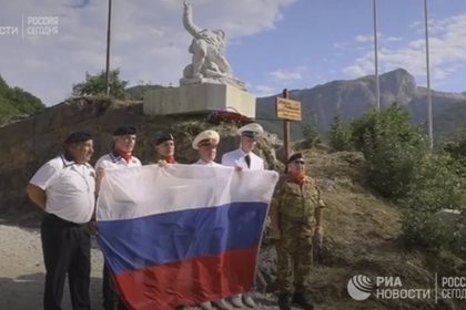 Памятник погибшему в Сирии офицеру Прохоренко открыли в Италии