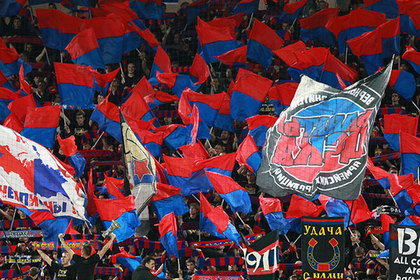 Семерых фанатов ЦСКА на несколько лет отстранили от посещения стадионов