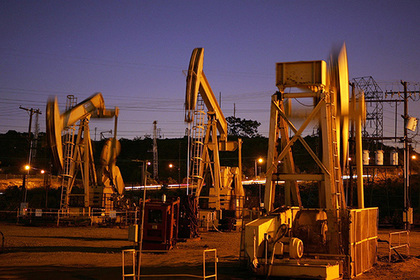 США распечатают стратегический резерв нефти