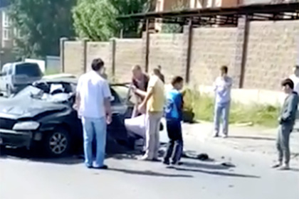 В припаркованной машине в Уфе взорвалась бомба