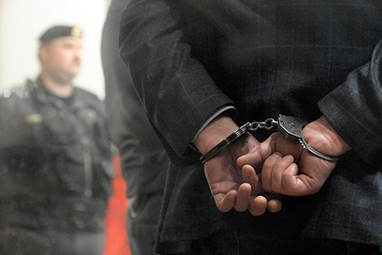 Вымогавший миллион долларов бывший полицейский из Москвы пошел под суд