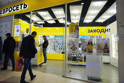 «Вымпелком» заплатит «Мегафону» больше миллиарда рублей за салоны «Евросети»