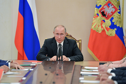 Путин поручил перевести российские порты на рубли