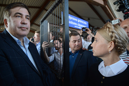 Саакашвили вручили протокол о нарушении границы Украины