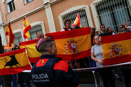 Сторонники независимости Каталонии продолжили массовые манифестации