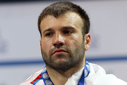 UFC отстранил российского бойца из-за подозрений в употреблении допинга