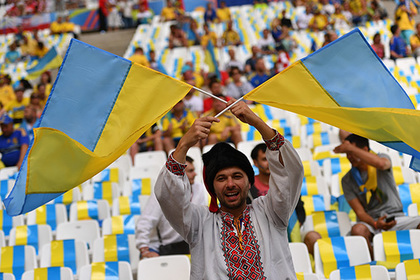 Украинские фанаты призвали Порошенко пересмотреть правила продажи билетов