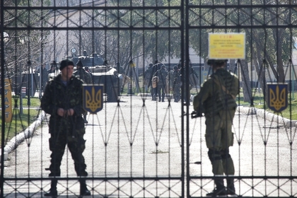 На кладбище украинских истребителей в Одессе напали 40 человек в балаклавах