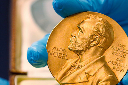 Нобелевскую премию по физике вручат за открытие волн пространства-времени