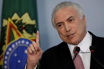 Парламент Бразилии защитил президента от обвинений в коррупции