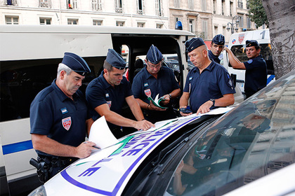 Запах тухлых яиц сорвал работу полицейского участка в Марселе