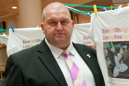Обвиненный в домогательствах министр труда Уэльса покончил с собой