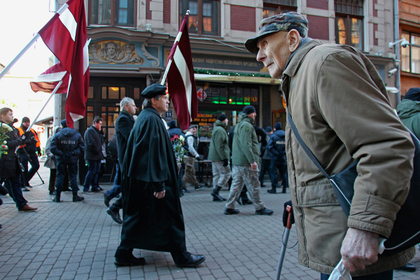 В Латвии уравняют советских и нацистских ветеранов Второй мировой войны