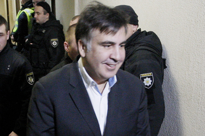 Саакашвили в суде назвал себя пленником олигархов и спел гимн Украины