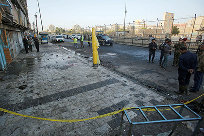 Двойной взрыв смертников в Багдаде убил десятки человек