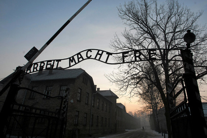 Освенцим побил рекорд по числу посетителей