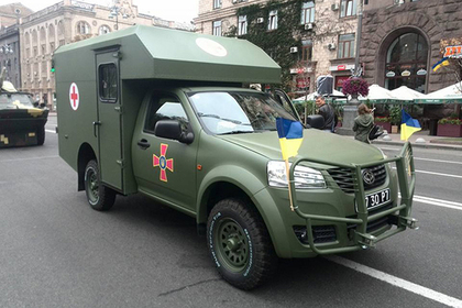 Украина купила у партнера Порошенко бракованные санитарные автомобили