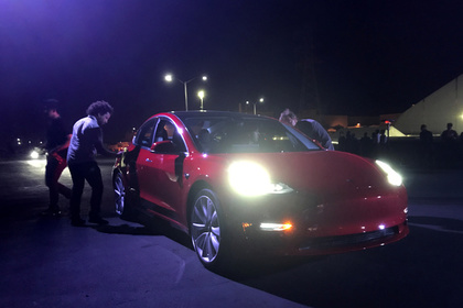В новой Tesla нашли «пасхалку» с благодарностью ее создателям