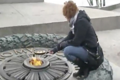ЕСПЧ поддержал поджарившую яичницу с сосисками на Вечном окне украинку