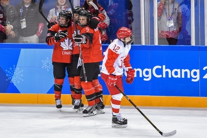 Канадские хоккеистки разгромили россиянок в первом матче Олимпиады