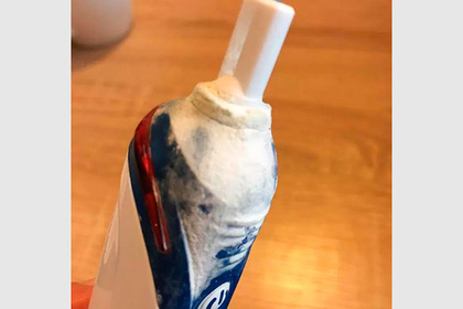 Крупнейший интернет-магазин доставил отцу семейства обслюнявленную зубную щетку