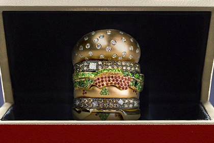 «Макдоналдс» предложит гамбургер с бриллиантами