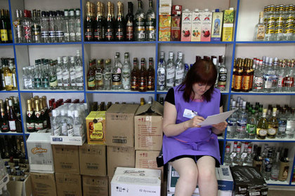 В России предложили уничтожать паленое спиртное на месте