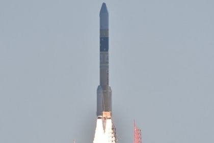 Япония успешно запустила ракету со спутником для слежения за КНДР