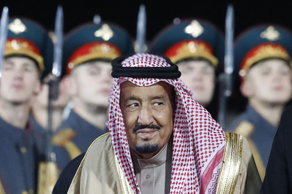 Саудовского короля спрятали в бункер из-за игрушечного самолетика