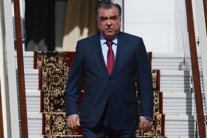 Вертолет с президентом Таджикистана потерялся в горах