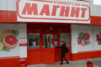 Двухметровый россиянин устроил тройной набег на магазин
