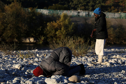 Италию и Францию обвинили в жестоком обращении с детьми-беженцами