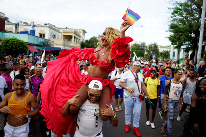 Кубинские коммунисты задумали легализовать гей-браки