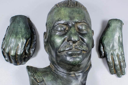 Посмертная маска Сталина со старого чердака обогатила британца