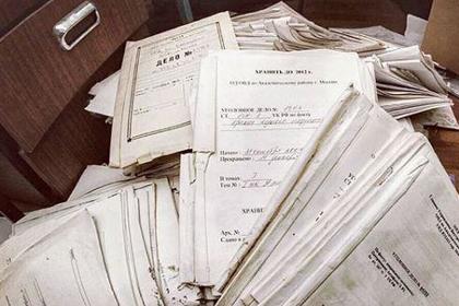 В заброшенном отделении полиции нашли кубометры документов россиян