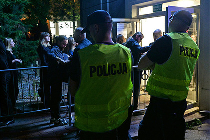 Все полицейские польского города ушли на больничный