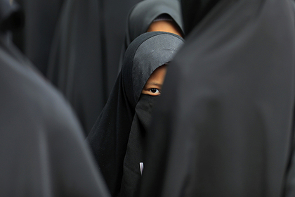 В Малайзии мусульманин взял во вторые жены несовершеннолетнюю девочку