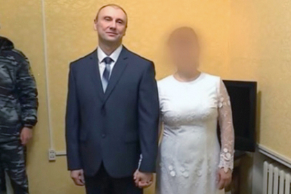 Севший пожизненно киллер ореховской ОПГ женился на бывшем следователе